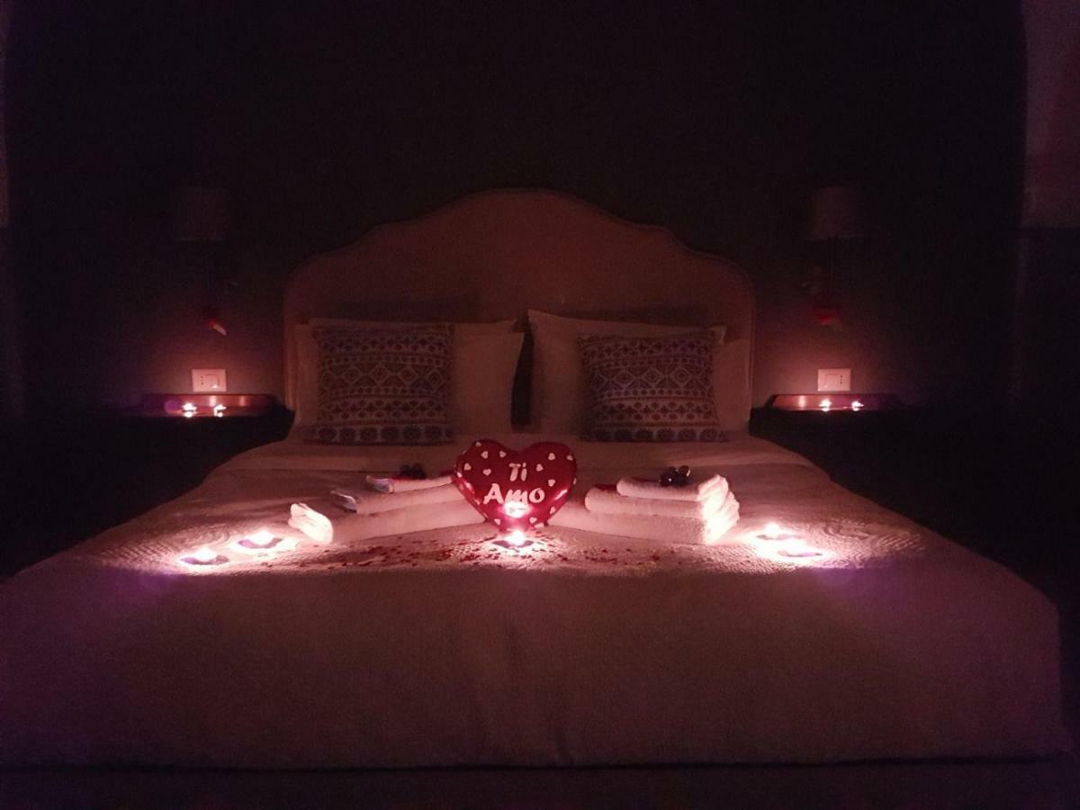 Aragonese Luxury Rooms Napoli Esterno foto