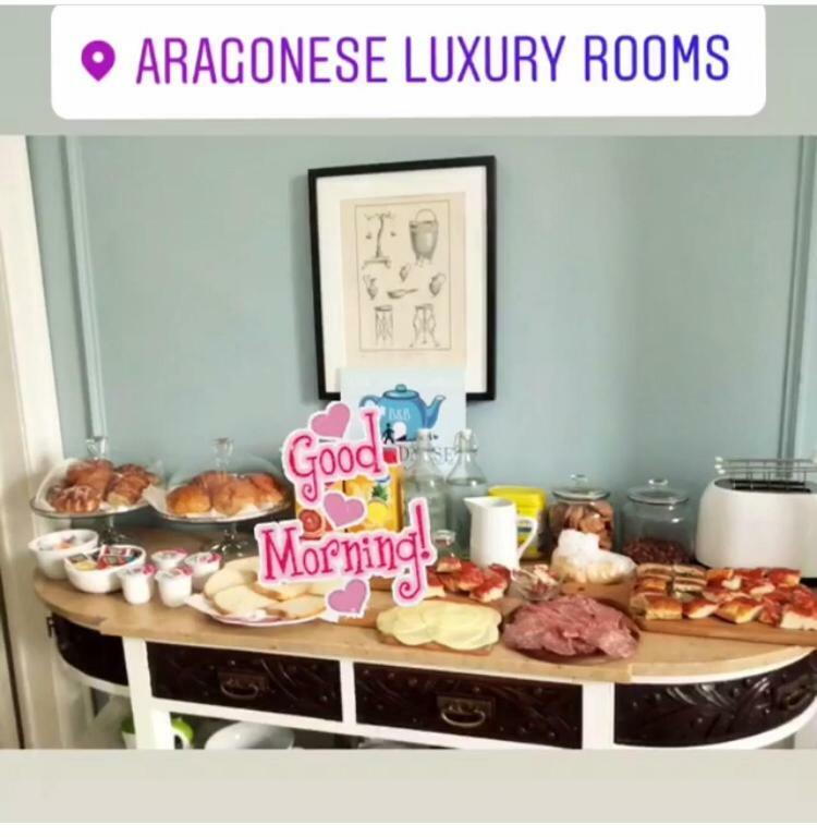Aragonese Luxury Rooms Napoli Esterno foto
